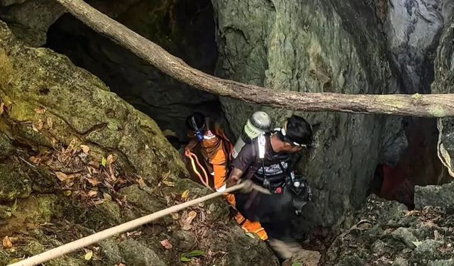 Altın ararken mahsur kaldılar: Laos'ta 5 kişi günler sonra kurtarıldı