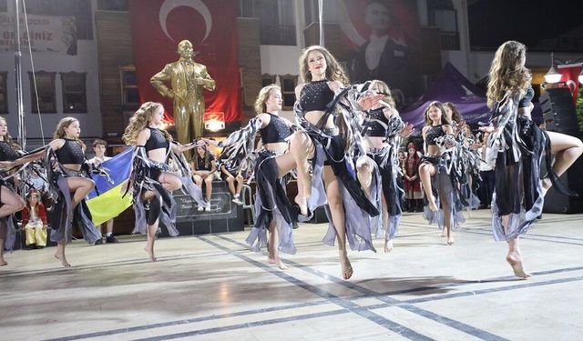 Menderes'te Mandalina Çiçeği Festivali renkli anlara sahne oldu