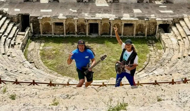 Metallica üyelerinden Türkiye gezisi: Hierapolis’i ziyaret ettiler!
