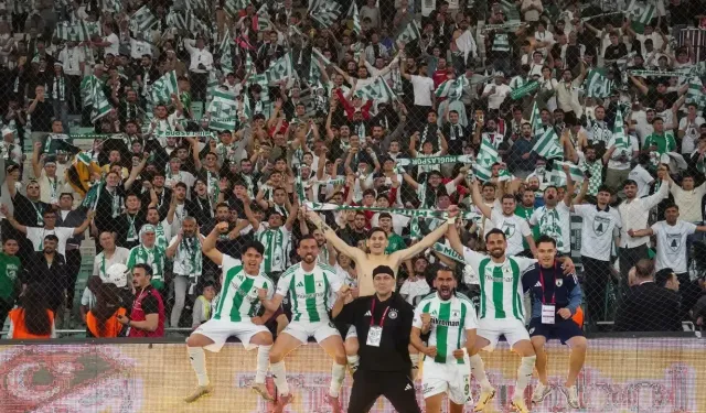 Muğlaspor’da 1. Lig coşkusu: Sabaha dek kutladılar!