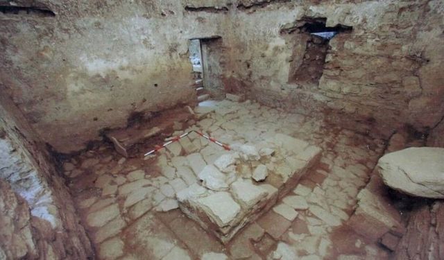 Selçuk'ta 14. yüzyıla ait tarihi eserler bulundu: Aydınoğulları Beyliği'ne ait olduğu kanıtlandı