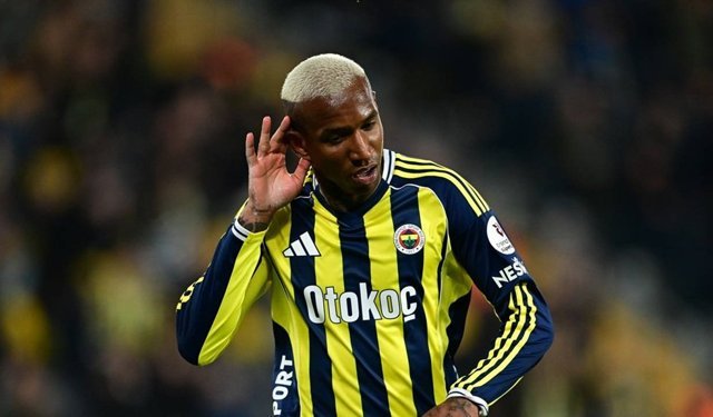 Fenerbahçe'ye Talisca damgası: Başakşehir'i 3 golle devirdi