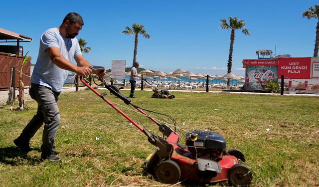Urla Belediyesi'nden bayram öncesi temizlik seferberliği