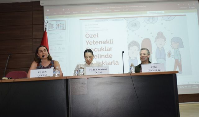 Ege'de çocuklarla felsefe tartışıldı