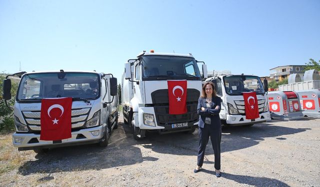 Karşıyaka’nın temizlik filosuna üç yeni kamyon