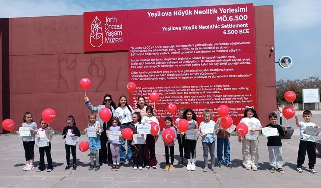 Bornova’da minikler Taş Devri’ne yolculuk yaptı: Yeşilova Höyüğü’nde renkli etkinlik