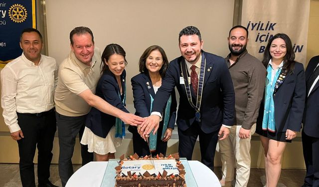 İzmir Rotary Kulübü'nde devir teslim