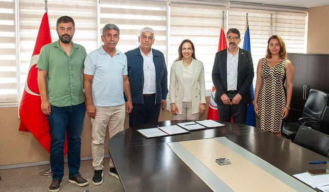 Karşıyaka'da Toplu İş Sözleşmesinin imzaları atıldı