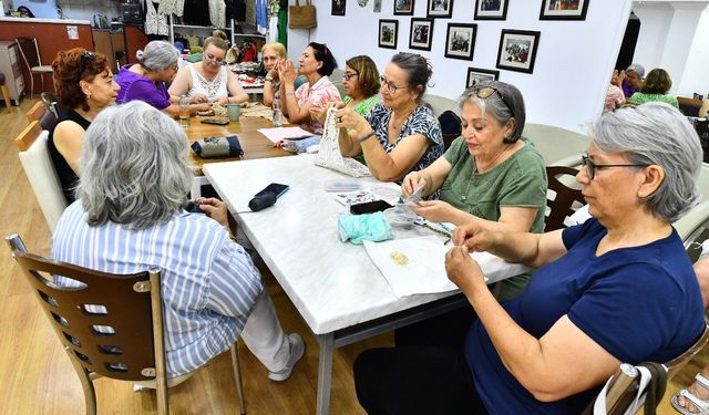 İzmir yaşlanıyor: Yaş ortalaması 40’a dayandı