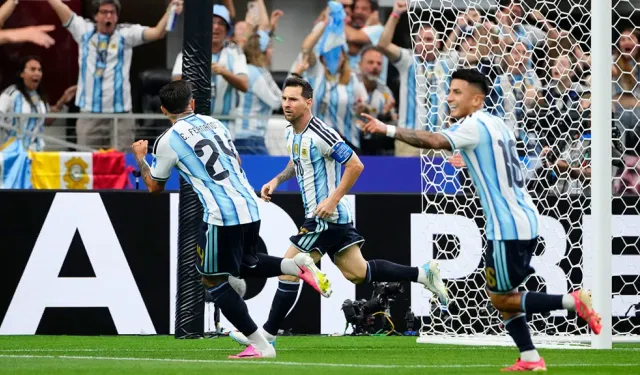 Dünya Kupası’nda heyecan sürüyor: Messi’den bir rekor daha!