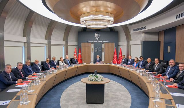 CHP’de MYK günü… İzmir İl Başkanı Güç’ün ihracı masada