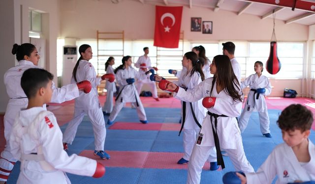 Bayraklı'da yaz kursları büyük ilgi görüyor