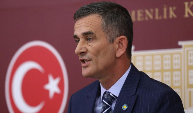 Ümit Dikbayır CHP’den istifa etti