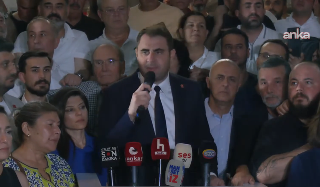 Çağatay Güç il binası önünde seslendi: Gücümüzü koltuktan değil milletten alıyoruz