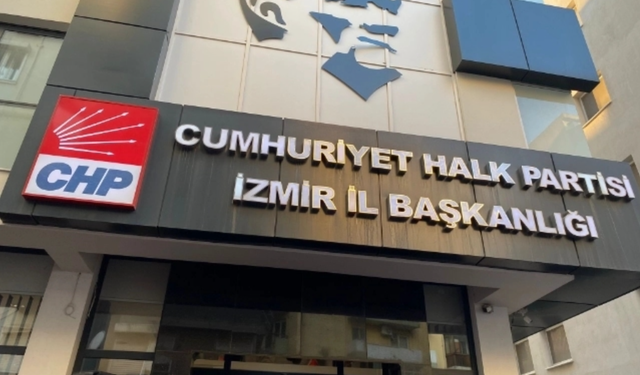 CHP İzmir Facebook hesabı Gümrükçü yönetimine geçti: Özel'i takip bırakıldı, Kılıçdaroğlu takip edildi