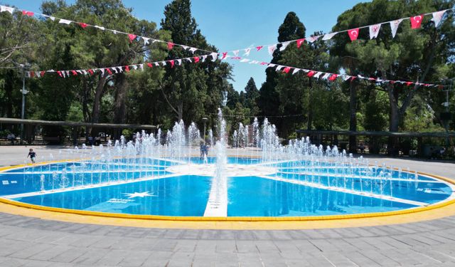 Bornova Belediyesi'nden Büyükpark’taki havuza estetik dokunuş