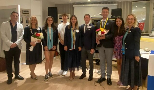Karşıyaka Rotary Kulübü’nde yeni dönem: Devir teslim töreni yapıldı