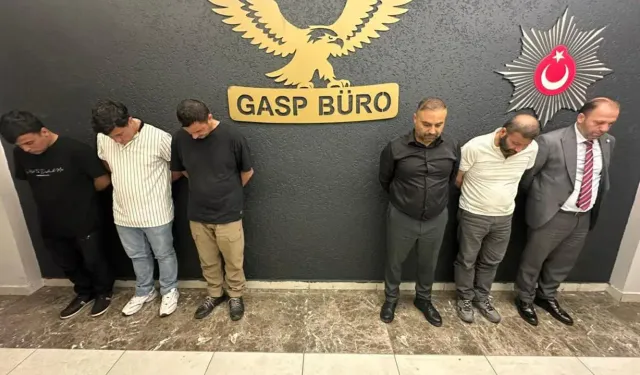 Cumhur İttifakı Ocakları adına AVM denetleyen Ferhat Aydoğan gözaltına alındı