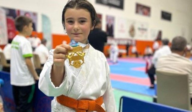 Minik Azra’dan Türkiye Yıldızlar Karate Ligi’nde büyük gurur