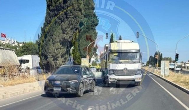 İzmir- Aydın otoyolunda kaza: Trafik Birimleri sürücüleri uyardı