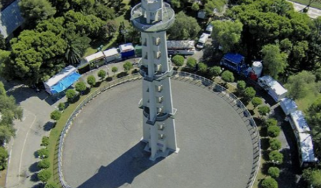 İzmir’in simgelerinden olan Paraşüt Kulesi restore ediliyor