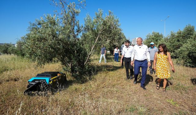 Gaziemir Belediyesi’nde ot temizliğinde robot dönemi