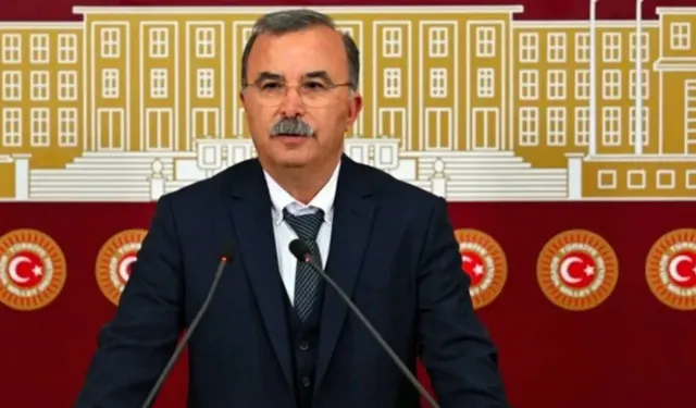 DEM Partili Akın'dan dört bakanlığa Çeşme Projesi sorusu