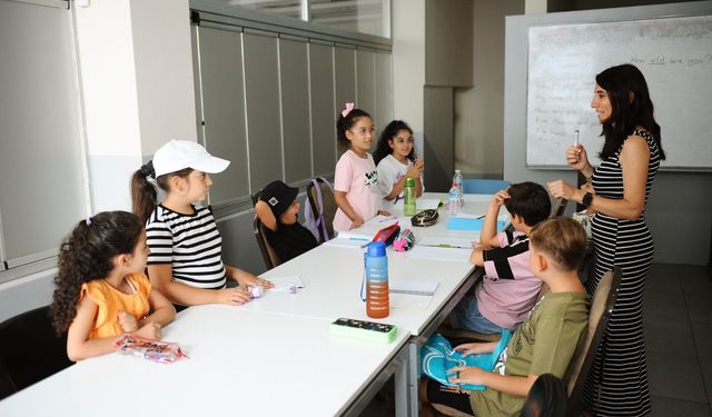 Karşıyaka'da yaz okulu kursları başlıyor... Birçok alanda kurslar öğrencileri bekliyor