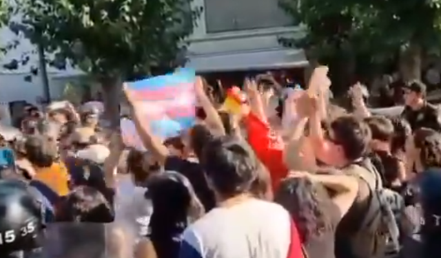 İzmir’de Onur Yürüyüşü’ne müdahale: En az 29 kişi gözaltına alındı