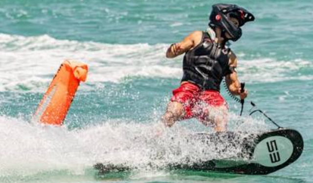 Dünya Motosurf Şampiyonası Çeşme'de sürüyor