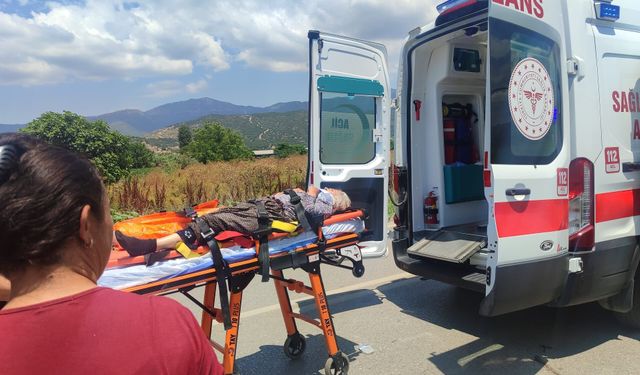 Ödemiş'teki 2 ayrı trafik kazasında 3 kişi yaralandı