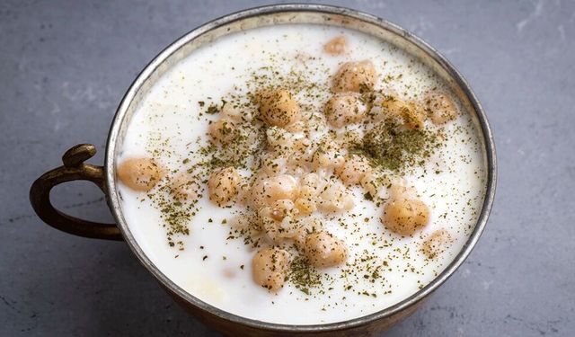 Sıcaktan bunalanlara özel… Soğuk ayran aşı çorbası tarifi
