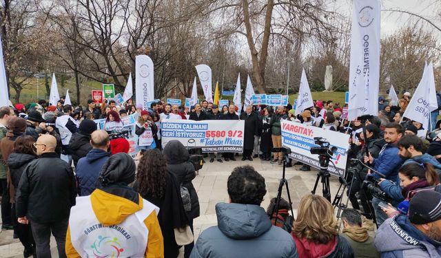 Özel sektör öğretmenleri İzmir'de meydanlara çıkıyor