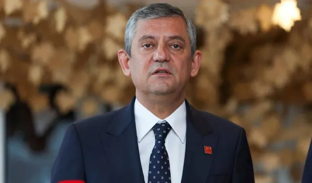 Özgür Özel’den Tugay’a istifa göndermesi: Şimdilik baba ocağını kimse bırakmasın