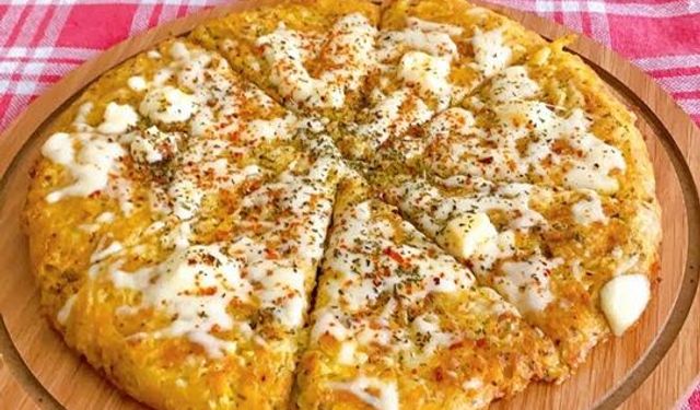 Pazar kahvaltınıza farklı bir lezzet katacak: Patates pizzası tarifi