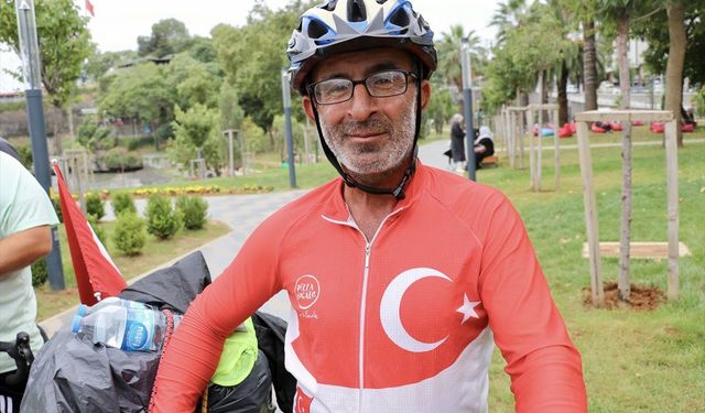 İzmir’den Hatay’a vefa pedalı: 1100 kilometre katedecek