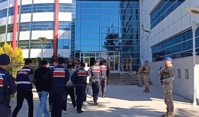 İzmir’de yasa dışı bahis operasyonu: 159 şüpheli tutuklandı!