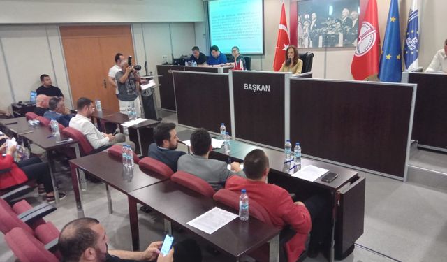 Yıldız Ünsal'dan AKP'ye yanıt: Karşıyaka Belediyesi'nde rant sağlanan tek bir yer yok!