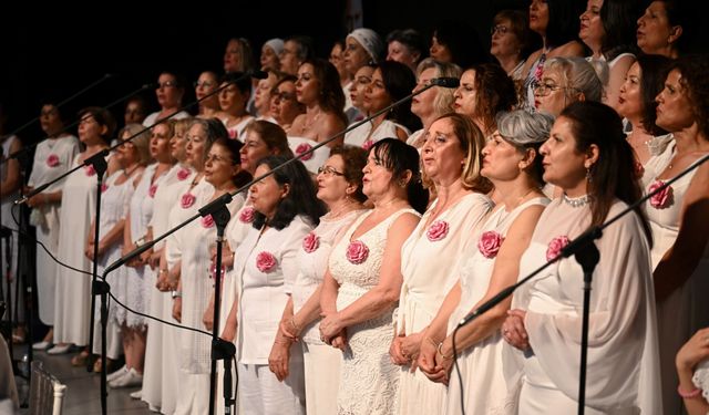 Bornova’da yaza merhaba coşkusu: Sanatseverlere unutulmaz gece