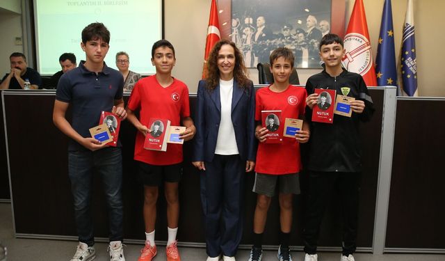Karşıyaka’nın altın çocuklarına ödül