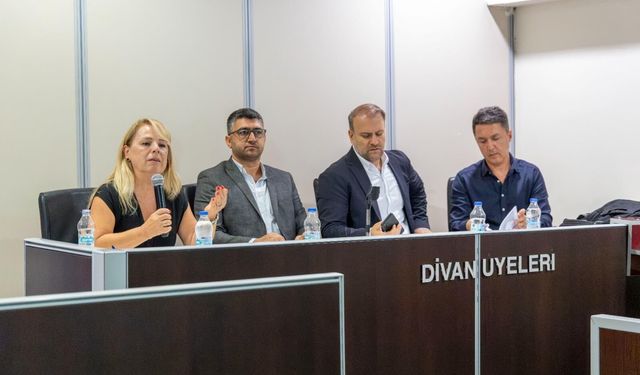 Karşıyaka’da kentsel dönüşüm zirvesi: Merak edilenleri uzmanlar yanıtladı