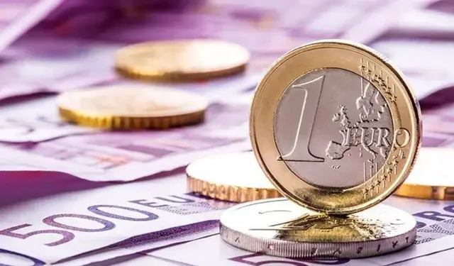 Turizm Euro’ya geçti… Ekonomist Civelek süreci yorumladı: Bir duman var ve bir şeyler yanıyor