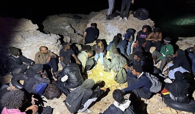Ege'de düzensiz göç operasyonu: 39 kişi yakalandı, 8 kişi kurtarıldı