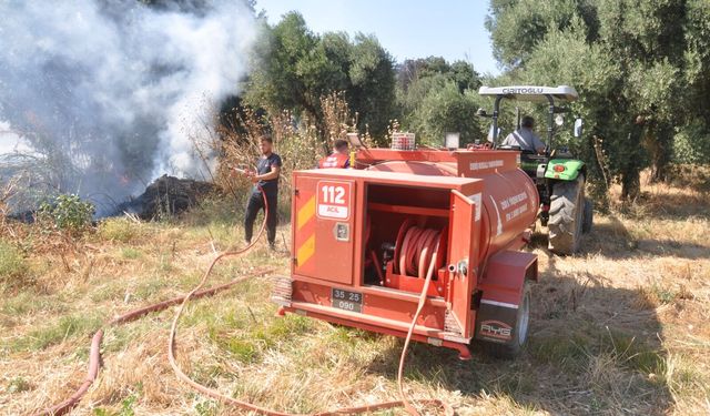 Ödemiş'te yangın seferberliği: Halk traktörleriyle itfaiyeye destek verdi