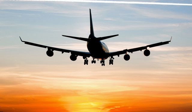 İzmir uçağında panik… Havadayken bomba ihbarı