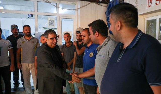 Buca başkanvekili Benzer, mesaiye park ve bahçeler şantiyesinde başladı