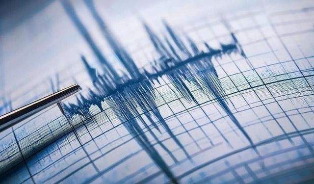 AFAD duyurdu: İzmir açıklarında 3.7 büyüklüğünde deprem