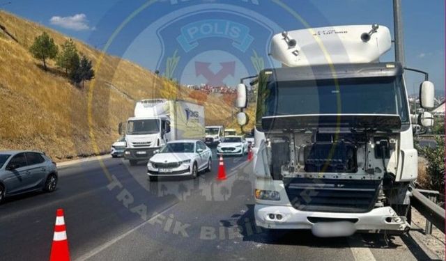 Karşıyaka’ya gidecekler dikkat: Kaza nedeniyle araç kuyruğu oluştu