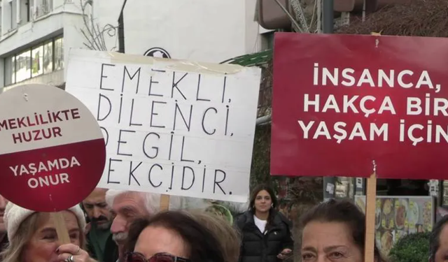 İzmir’de emeklilerden sokağa çağrı: Sendikalar ortak platform kurdu