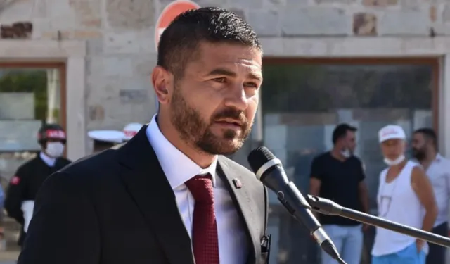 Eski Foça Belediye Başkanı Gürbüz’den ‘soruşturma’ açıklaması: Aslan gibi geziyorum